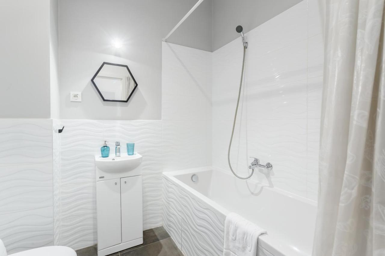 Warsaw City Apartments Praga Екстериор снимка